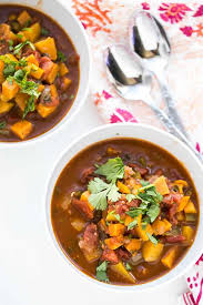 Drummond's recipe (which she dubs simple, perfect chili) is everything you would expect from the pioneer woman — but it also has some fundamental issues. Vegetarian Paleo Chili Whole30 Chili Perry S Plate