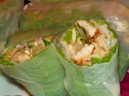 Rouleaux De Printemps Au Poulet Sate Noisettes Et Cacahuetes Vite Faits Bien Faits Recette Ptitchef Recette Rouleau De Printemps Poulet Cuisson Des Aliments Rouleau De Printemps