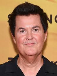 Simon Fuller's Instagram, Twitter & Facebook