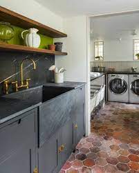 Cuisine blanche et bois 15 idees pour vous inspirer kozikaza. Sol En Terre Cuite Idees Deco Et Inspirations Shake My Blog Sol De Cuisine Carrelage Terre Cuite Evier De Cuisine De Ferme