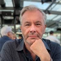 Warren Huff's Instagram, Twitter & Facebook