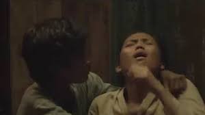 Dimulai dari perjuangan membeli sepatu, ia berusaha memutus rantai kemiskinan keluarganya dan menjadi sukses. Free Film Inspirasi Sepatu Dahlan Watch Online Khatrimaza