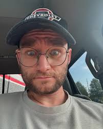 Thriller Cold Foam is coming back in October 🙌 strawberry cold foam over a  mocha latte 🍫🍓