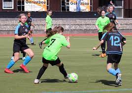 Want to see me craziness? C Juniorinnenfussball Mffc Wiesbaden Gegen Tus Grossenenglis Bilder