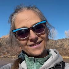 What are some multipitch climbing recommendations for a beginner with  height challenges?