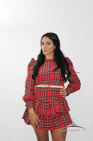 Lana a quadri scozzesi tessuto elasticizzato per un maggiore comfort nella loro collezione di abiti, giacche e pantaloni sartoriali, i creatori di noose & monkey usano. Abito Natalizio Abiti Gonna Con Paillettes Abiti Natalizi