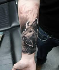 Badass Wolf Tattoo Men Arm Wolf Girl Tattoo Tattoosformen Wolf Tattoos Men Cool Forearm Tattoos Wolf Tattoo Sleeve