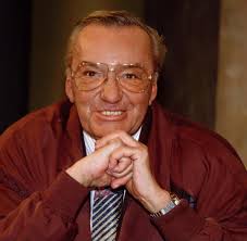 He was married to gerti schenk. Ebbelwoi Babbler Fernsehstar Heinz Schenk Ist Tot Welt