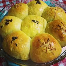 Roti sobek salah satu roti dengan resep yang mudah, untuk menambah rasa kamu bisa menambahkan cream cheese. Resep Roti Sobek Kentang