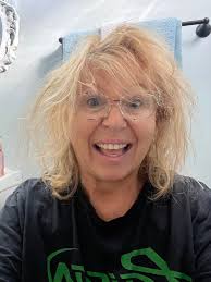 Happy Winning Wednesday! Don't forget keep shining today!