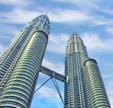 Check out aquaria klcc nearby and swim with sharks on this klook exclusive cage rage activity. Petronas Twin Towers Hotelabholung Ohne Anstehen