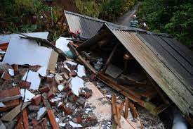 Kabupaten malang baru saja diguncang gempa, menelan korban hingga adanya gempa susulan. Gempa Malang Termasuk Gempa Menengah Di Zona Benioff Apa Itu Halaman All Kompas Com