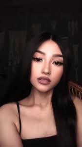 Alana Moon's Instagram, Twitter & Facebook