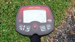 Bounty hunter land ranger can detect a coin resting up to 10 inches in the ground. Bounty Hunter Land Ranger Pro Demo Youtube