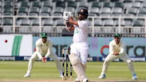 Frank dimuth madushanka karunaratne (born 21 april 1988; Sa Vs Sl 2nd Test Dimuth Karunaratne S 91 Keeps Sri Lanka Alive After Vishwa Fernando S Five For Cricket News India Tv