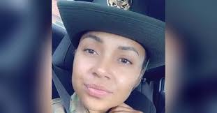 Jessica Mitchell's Instagram, Twitter & Facebook