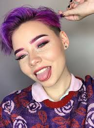 Brooke Andreasen (bookpage951)