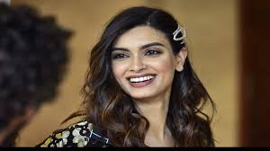 All you need is a few good quality carrier oils and some drops of. Diana Penty S Malayalam Debut Will Be Opposite Dulquer Salmaan The Daily Guardian