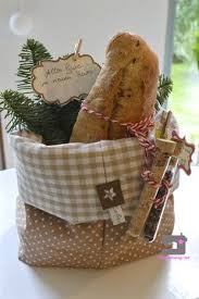 Brot Und Salz Geschenk Einzugsgeschenk Nachbarn Lebenslustig Utensilo Nahen Bro Brot Und In 2020 Brot Und Salz Einweihungsparty Geschenke Geschenke Zur Einweihung