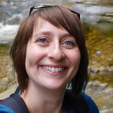 Der weiße scherben der fliesen steht für eine besonders gute qualität. Katharina Bach Marketing Fliesen Zentrum Deutschland Gmbh Xing