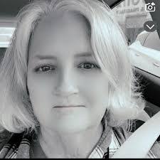 Jane Plummer's Instagram, Twitter & Facebook