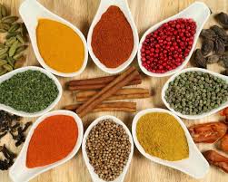 Les Doigts De Beya Noms Des Epices En Arabe Et En Francais Epices Et Herbes Herbes De Cuisine Curcuma Bienfaits