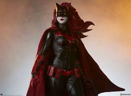 It is developed by greg berlanti, and produced by caroline dries. The History Of Batwoman Sideshow Collectibles