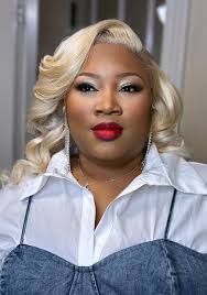 Blonde bombshell, with a classic red lip 💄 makeup: A Musicated Beat  www.musicatedminor.com