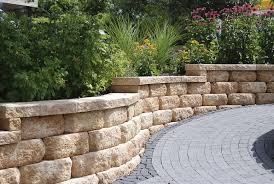 Mauern Zaune Und Palisaden Gerhardt Baustoffe Natursteine Garten Betonsteine