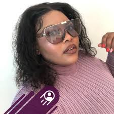 Good morning, is this commission based or there's a fixed salary? I applied 