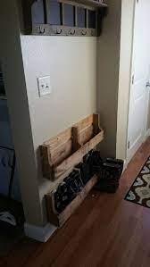 Schuhregal selber bauen coole ideen und anleitungen schuhregal. Die 12 Besten Ideen Zu Schuhregal Platzsparend Schuhregal Diy Schuhregal Schuhregal Platzsparend