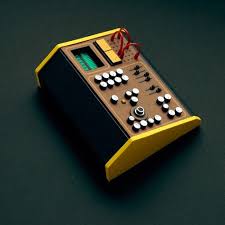 dan mcpharlin analogue miniature synthesizers デザイン 電子工作 シンセサイザー