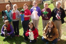 Lucedale Intermediate School students learn about planet, chess, famous  people