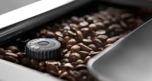 Within the latter segment, coffee machines currently represent the heart of the brand and have led de' longhi to be among the. Espressoare Si Aparate De Bucatarie De Longhi Romania