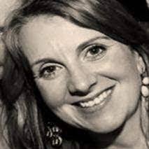 Natalie Choules's Instagram, Twitter & Facebook