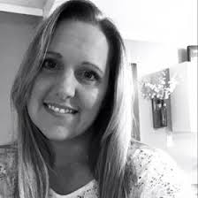 Lori Clyde's Instagram, Twitter & Facebook