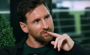 Vino y Sprite": video, furor por las frases inesperadas de Lionel Messi y  el regalo del tucumano más famoso Link en el primer comentario: