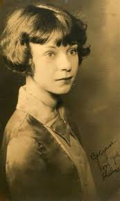 Thelma Rowell's Instagram, Twitter & Facebook