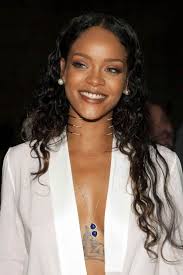 Only high quality pics and photos with rihanna. Pin De Rosario Olea En Rihanna En 2021