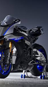 Yamaha Yzf R1 Sports Bike 2018 Wallpaper Yamaha Yzf R1 Yamaha Yzf Super Bikes
