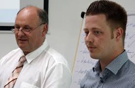 Doppelpass im Autohaus : 04.08.2014, 15.30 Uhr