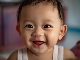 Mom Cracks Baby Up With Silly Forehead Game