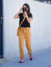 Where do you need the hair salon? Jordana Brewster Heading To A Hair Salon In Brentwood