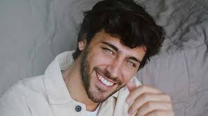 Con el apoyo popular, el exchiquitas y su compañera se impusieron por sobre los artistas algo que no es extraño siendo que el actor que no tenía grandes. Lizardo Ponce Dijo Que Esta Enamorado De Un Hombre Del Cantando 2020 Da La Nota