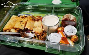 Die yumbox macht einen sehr guten eindruck und dies spiegelt sich auch in der kundenbewertung wieder. Yumbox Snackbox Jausenbox Lunchbox Fur Kinder Und Erwachsene