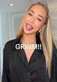 Sydney Schiffer Pool Party