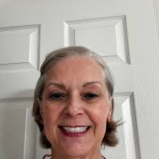 Karen Mines's Instagram, Twitter & Facebook