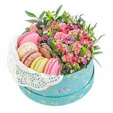 Our range of long lasting potted plants is perfect for those with green fingers and is the ideal gift purchase. Flower Gifts Vintage Rainbow Floral Gourmet Box Set New York Blooms