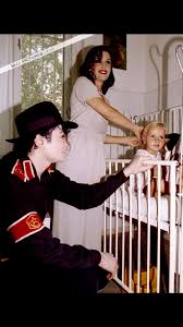 Visiting A Hospital Michael Jackson Quotes Photos Of Michael Jackson Michael Jackson