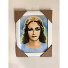 Quadro retrato falado da Virgem Maria segundo Chico Xavier. Estampa  resinada moldura de madeira. 42x52cm